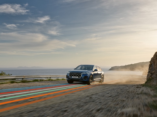 Die Audi Top-Deals bei Hahn – Audi Q7 Frontansicht fahrend