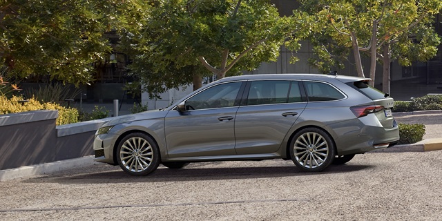 Der Skoda Octavia Combi in Seitenansicht 