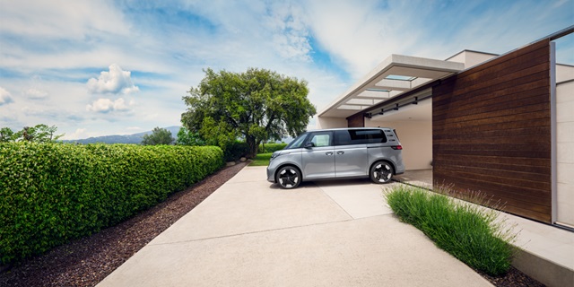 VW ID Buzz Pro in silber