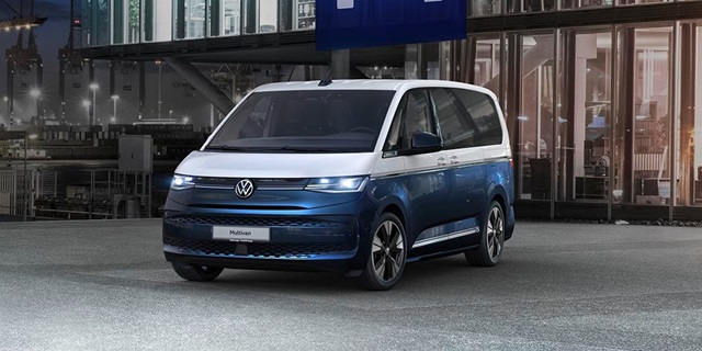 Sondermodell VW Multivan an einem Hafen