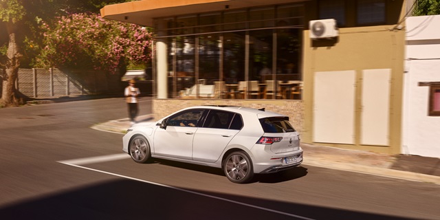 Volkswagen Golf eHybrid in weiss