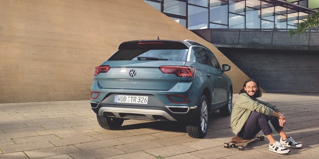 VW T-Roc Life Heckansicht blau