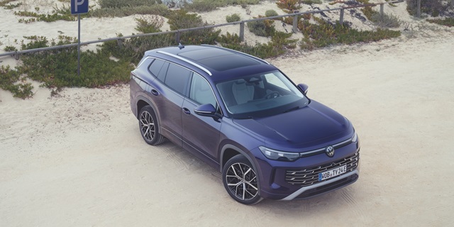 VW Tayron Frontansicht blau