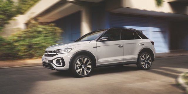 Der Volkswagen T-Roc R-Line in Seitenansicht