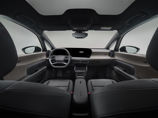 Audi A2 e-tron iInnenraum vor einem weißen Hintergrund 