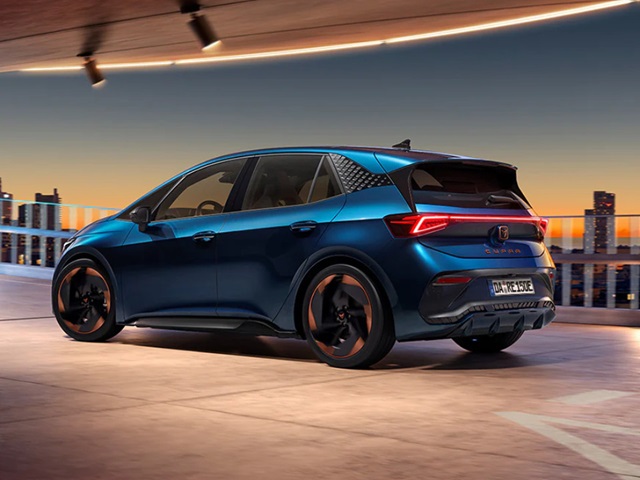 CUPRA Born Heckansicht