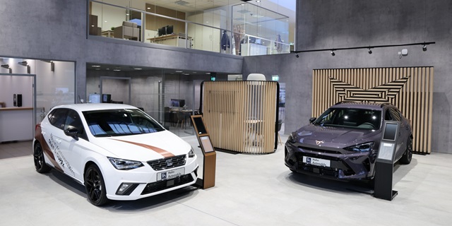 Der Showroom der SEAT & CUPRA Niederlassung der Hahn Gruppe in Kornwestheim.
