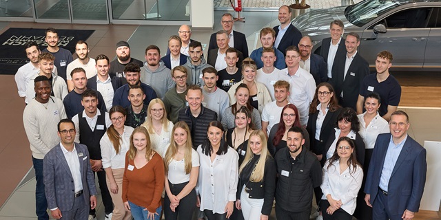Feierlicher Lehrabschluss bei der Hahn Gruppe | Gruppenfoto