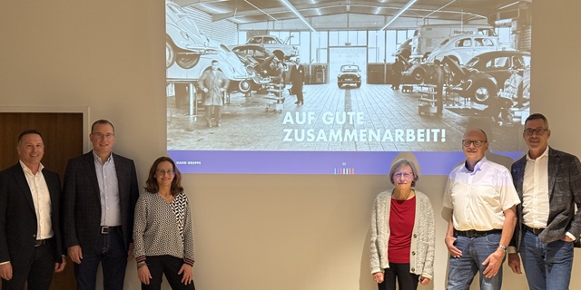 Hahn Gruppe übernimmt Autohaus Holzer – Bei der Betriebsversammlung zur Information der Mitarbeiterinnen und Mitarbeiter