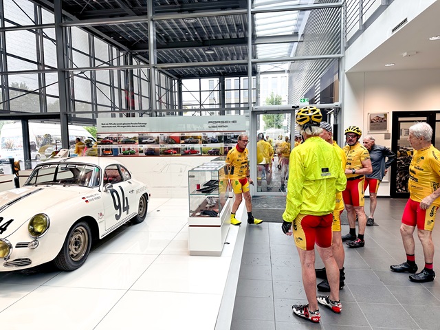 Tourstop der Tour Ginkgo im Porsche Zentrum Böblingen