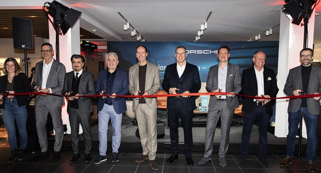Feierliche Eröffnung Destination Porsche Göppingen