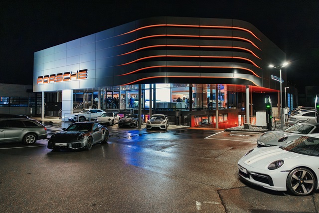 Außenansicht Porsche Göppingen